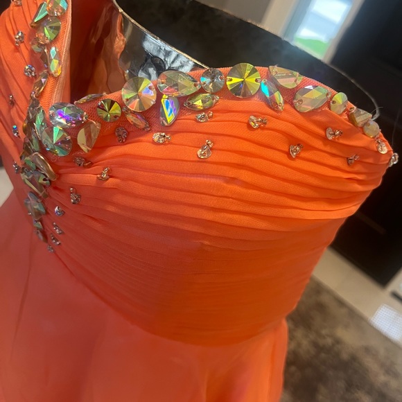 Cantaloupe colour ALYSE Paris Boutique party event dress with sparkling stones - Picture 15 of 16